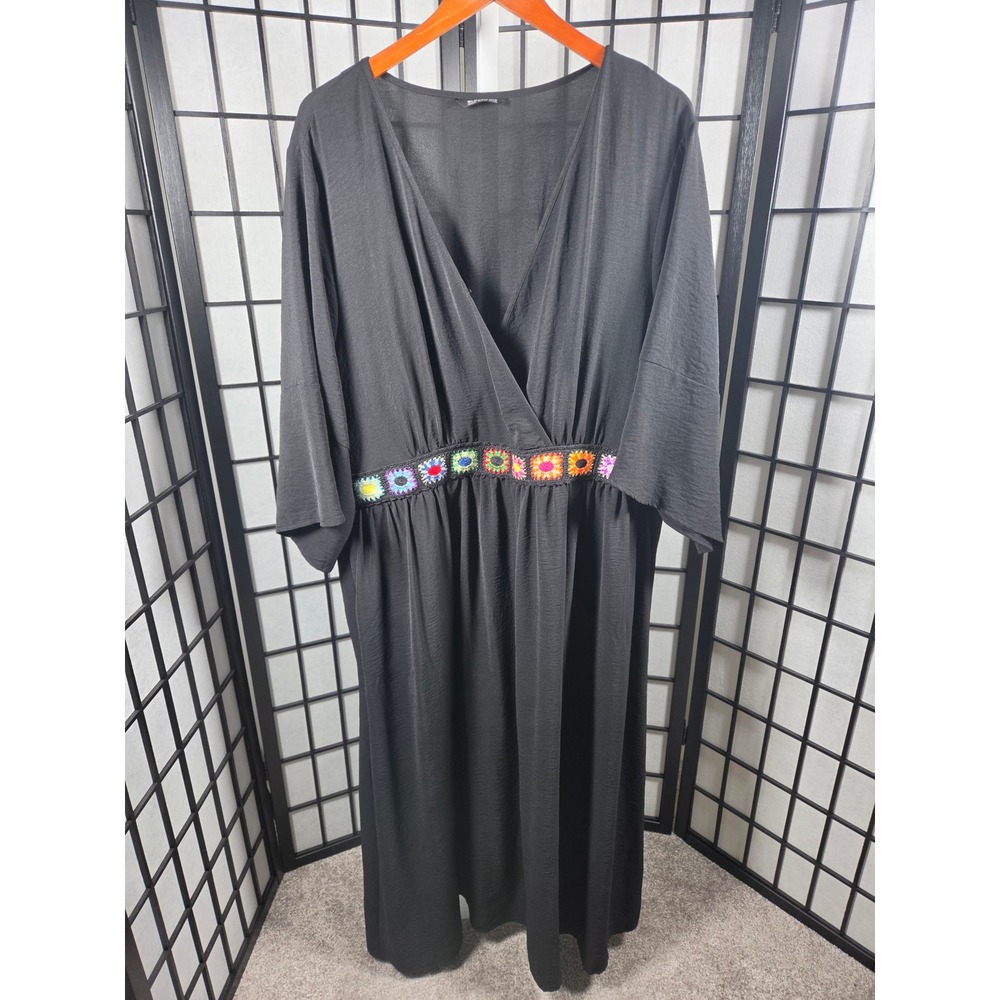 BloomChic Boho Crochet Trim Embroidered V-Neck Maxi Dress Black 22-24